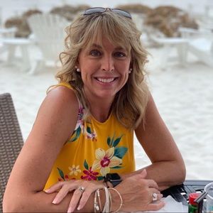 Meet your Posher, Kelli